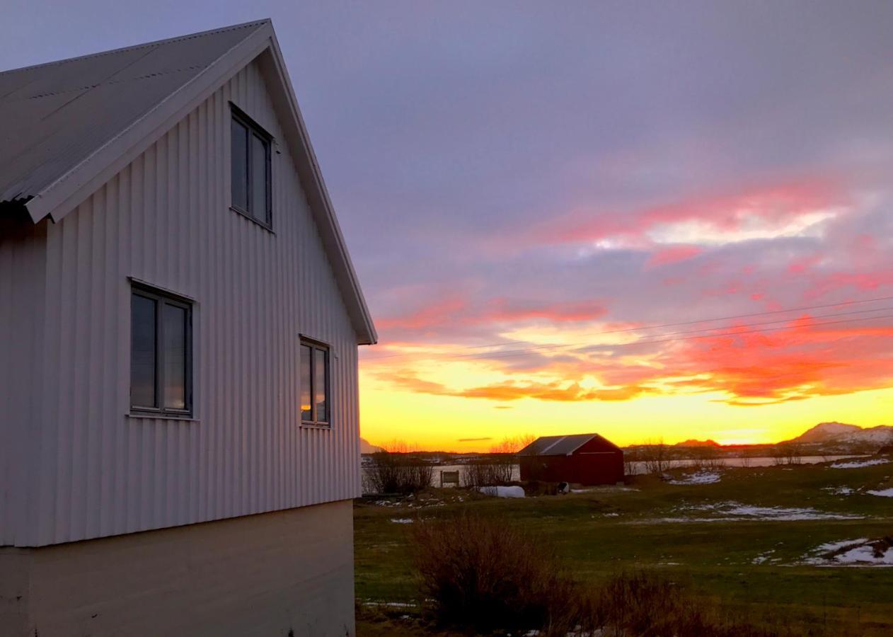 Salmon Lodge Lofoten Лекнес Екстер'єр фото